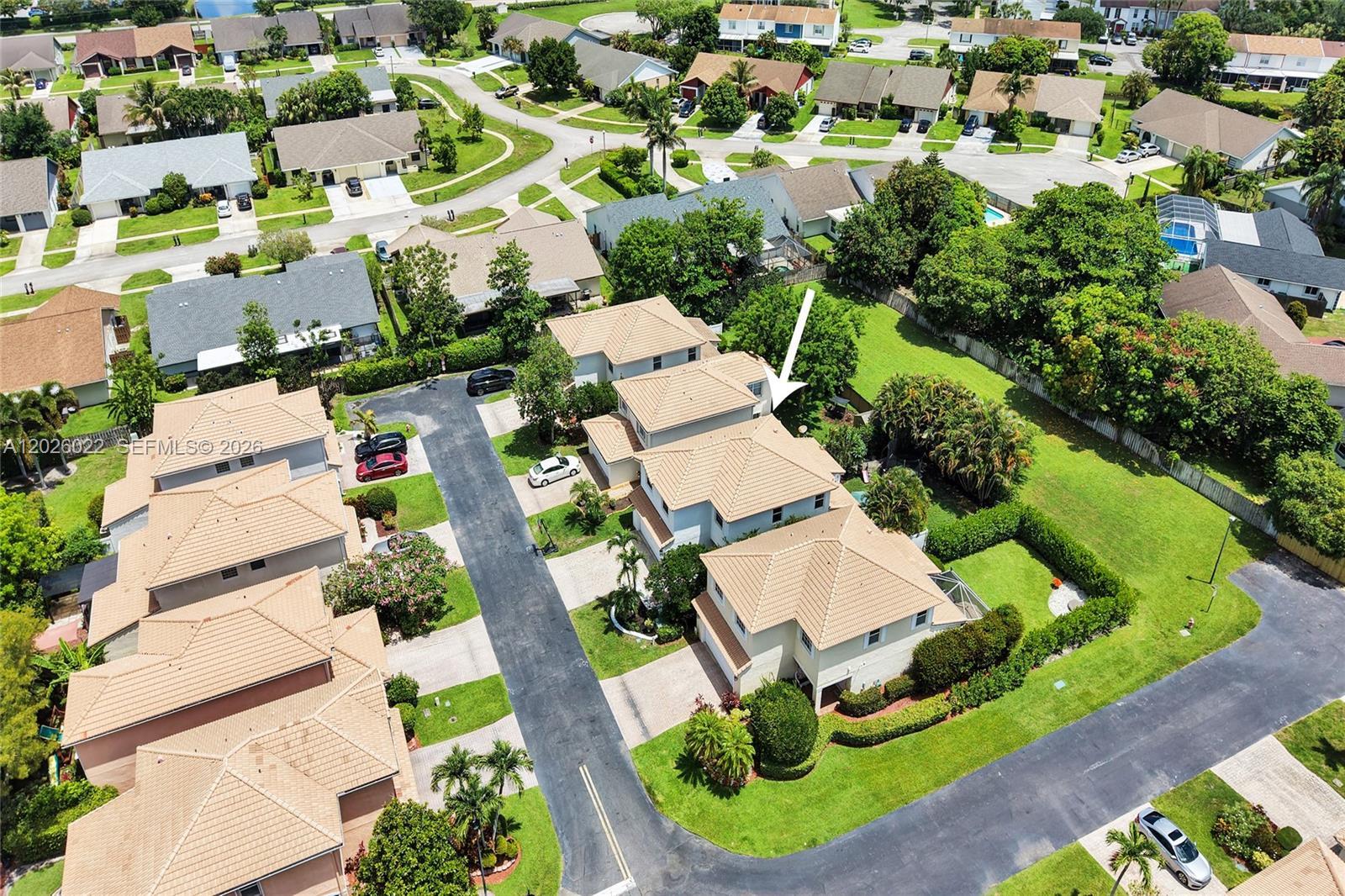 11953 Donlin Dr, Wellington FL 33414 photo 2