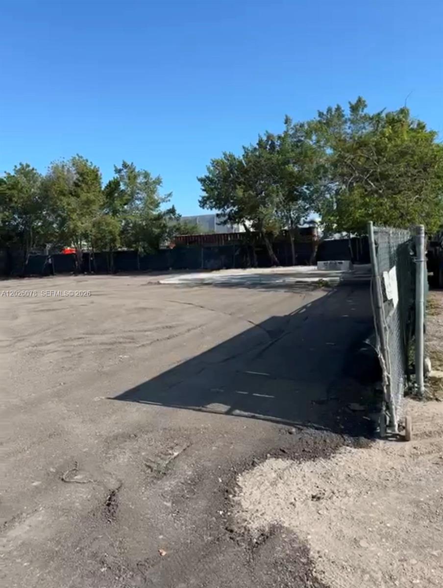 10895 NW 23rd, Sweetwater FL 33172 photo 2