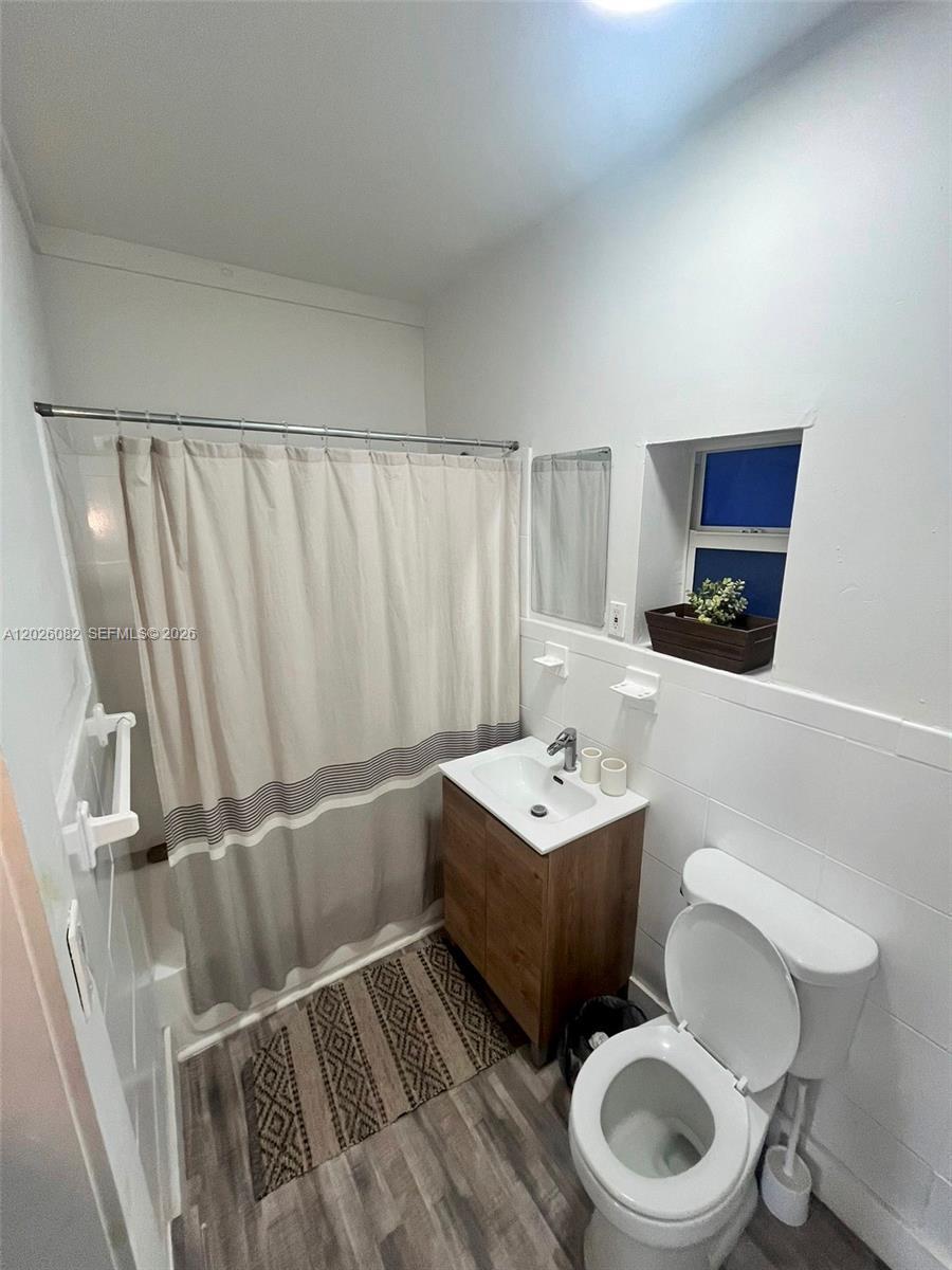 1845 NW 114th St # 0, Miami FL 33167 photo 4