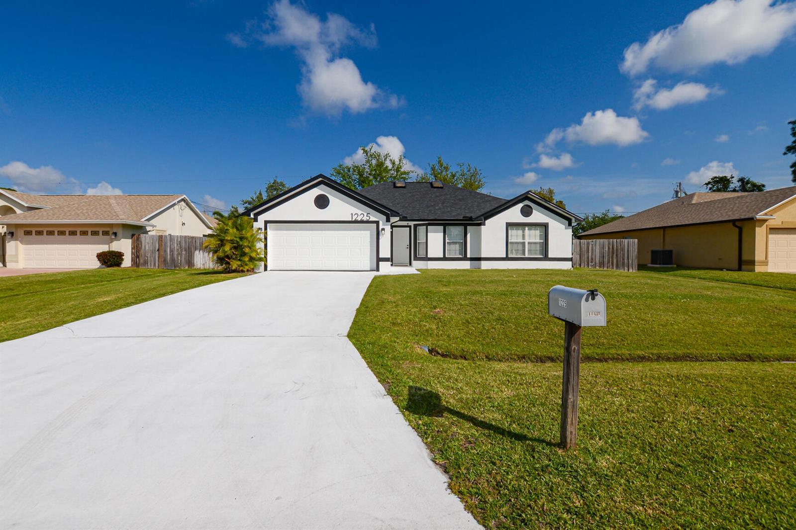 1225 SW Hunnicut Avenue, Port St. Lucie FL 34953 photo 3