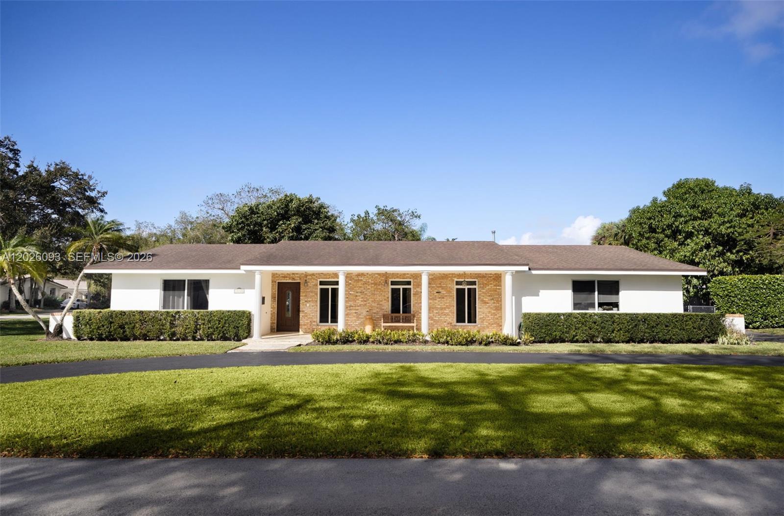 15700 SW 77th Ct, Palmetto Bay FL 33157 photo 2
