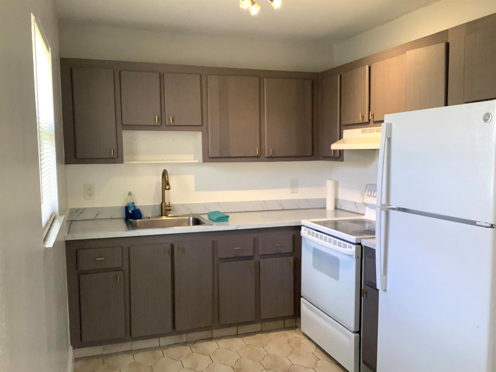189 Saxony # 189, Delray Beach FL 33446 photo 4