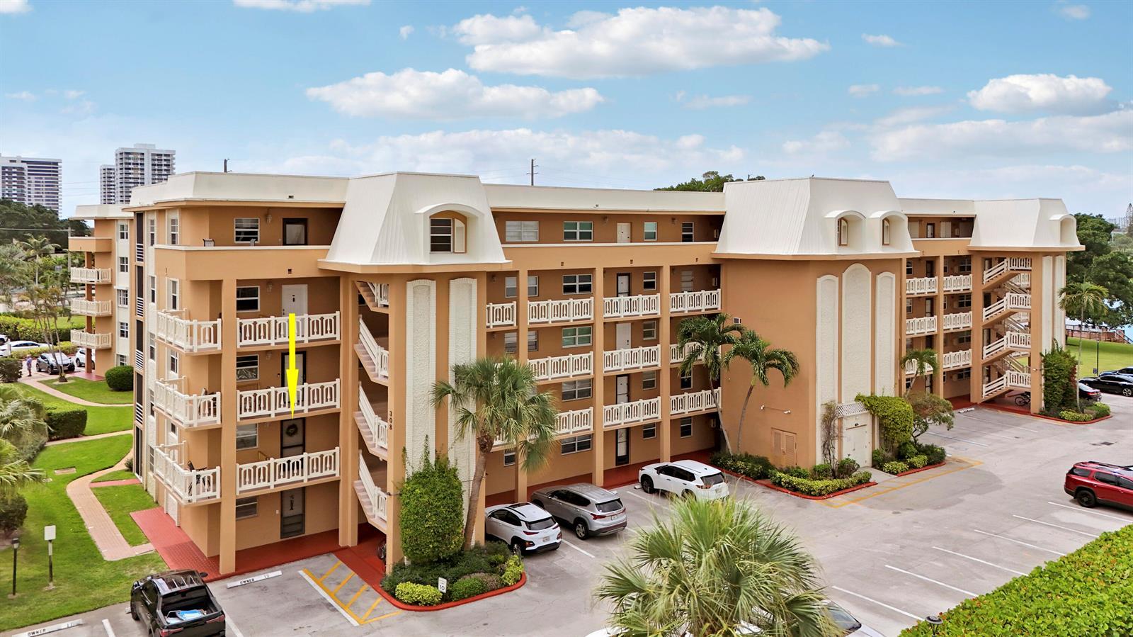 308 Golfview Road # 201, North Palm Beach FL 33408