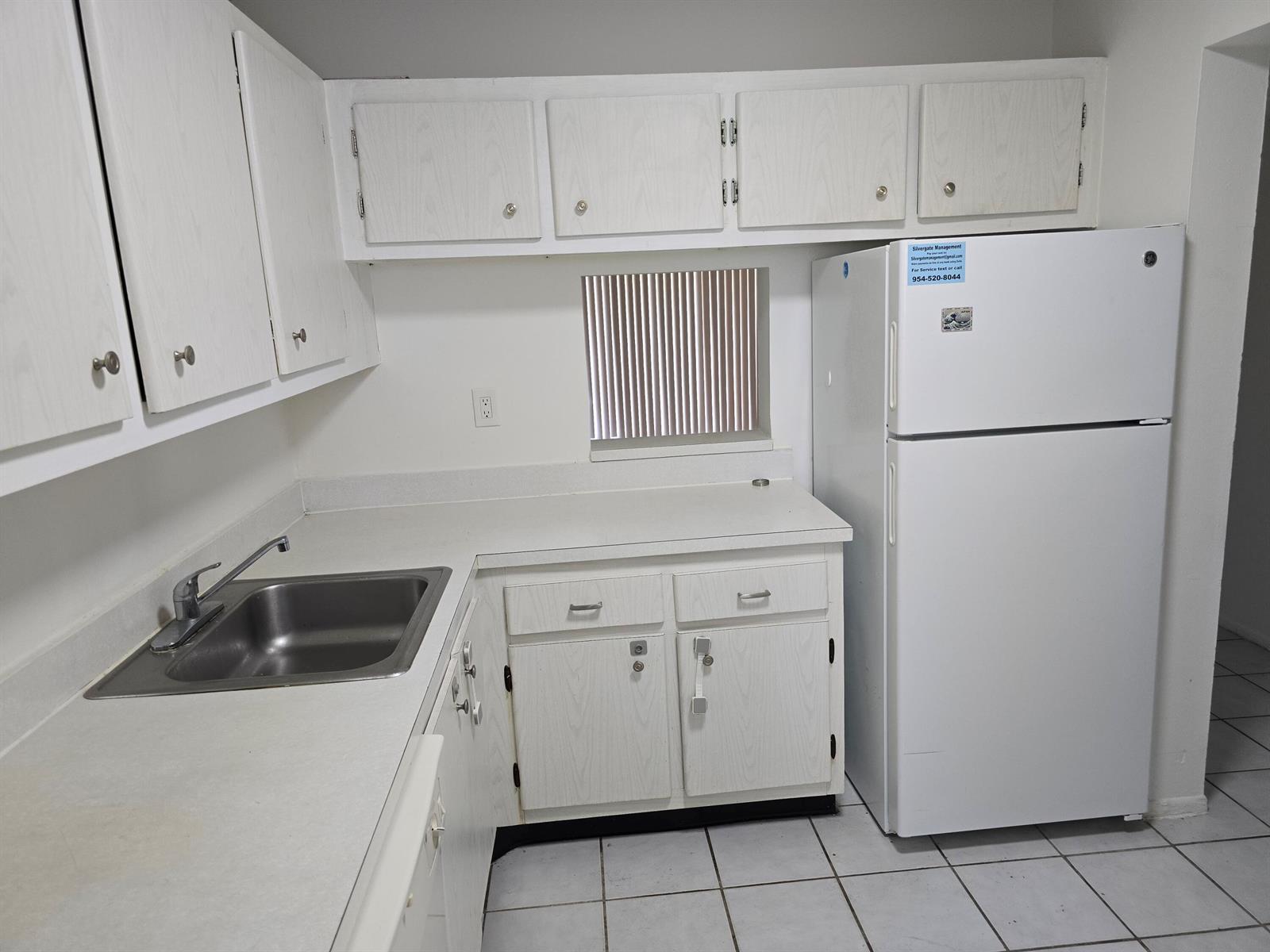 8060 N Colony Cir Circle # 203, Tamarac FL 33321 photo 2