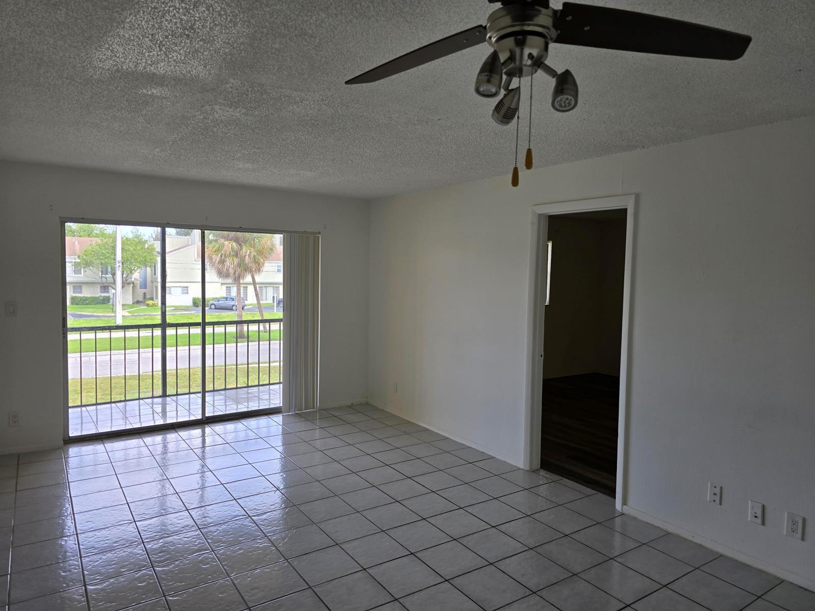 8060 N Colony Cir Circle # 203, Tamarac FL 33321 photo 5