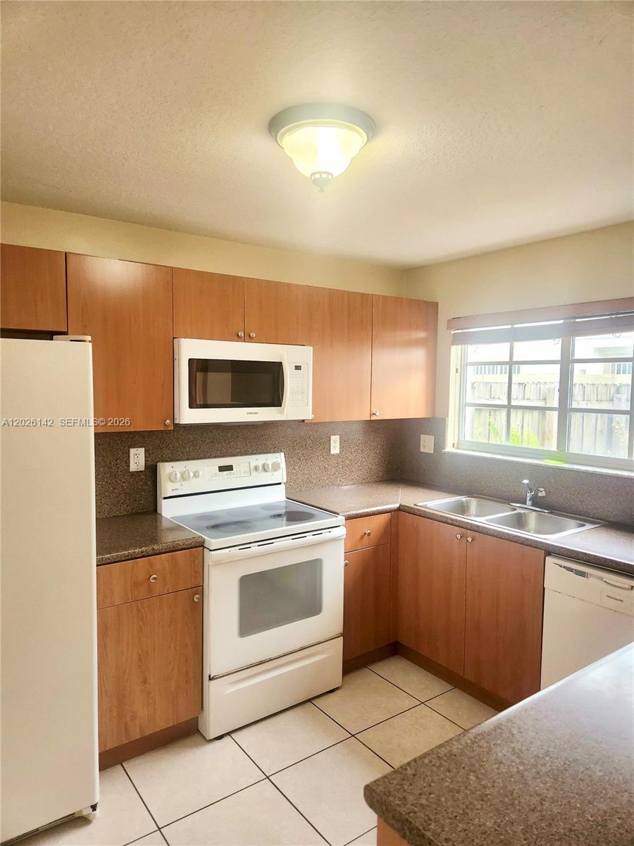 14130 SW 260th St # 103, Homestead FL 33032 photo 2