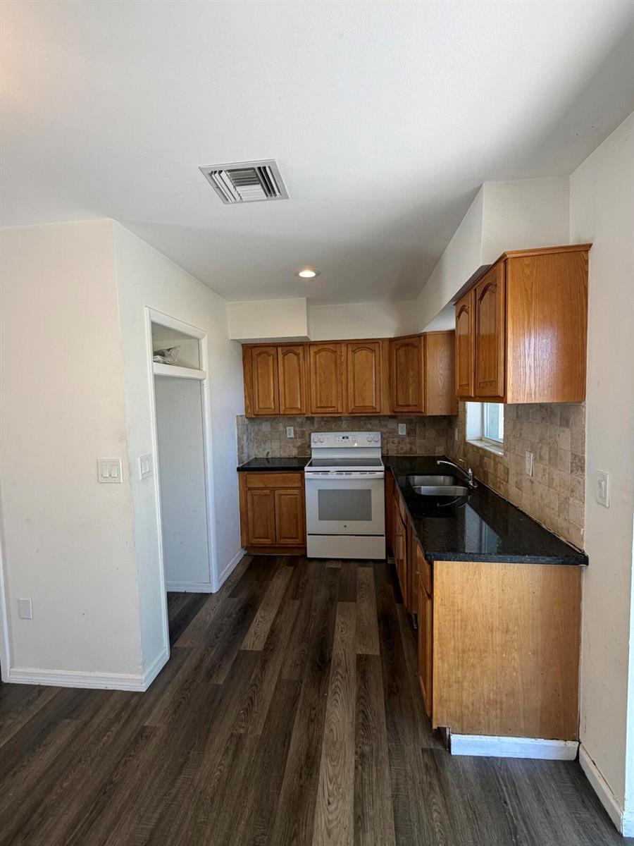 641 SW 14th Court, Deerfield Beach FL 33441 photo 4