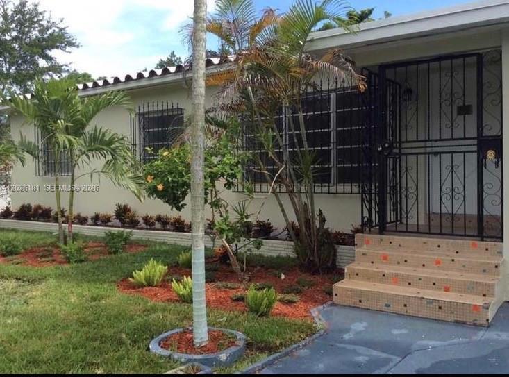 730 NE 139 ST, North Miami FL 33161 photo 2