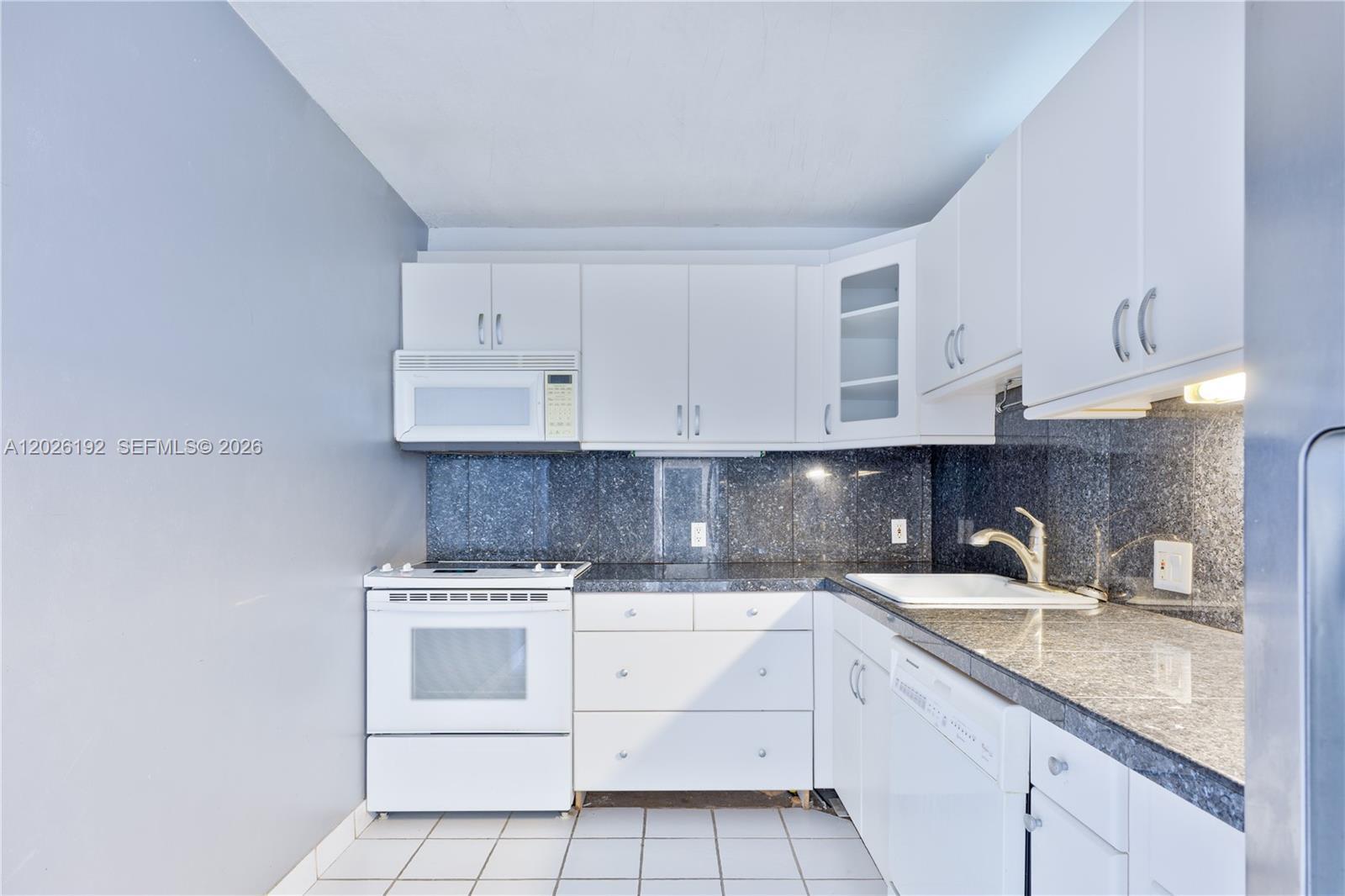 20379 W Country Club Dr # 2636, Aventura FL 33180 photo 2