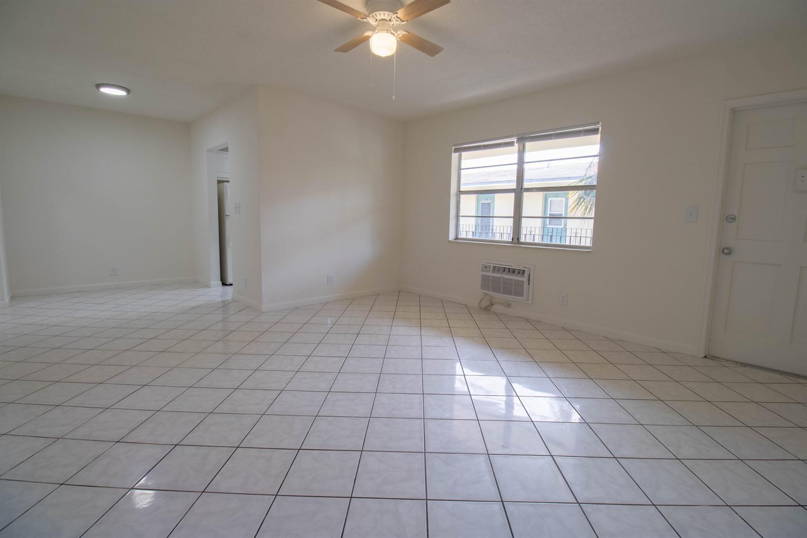 2537 Lincoln Street # 14, Hollywood FL 33020 photo 2