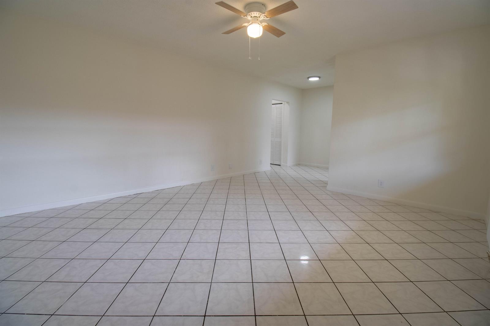2537 Lincoln Street # 14, Hollywood FL 33020