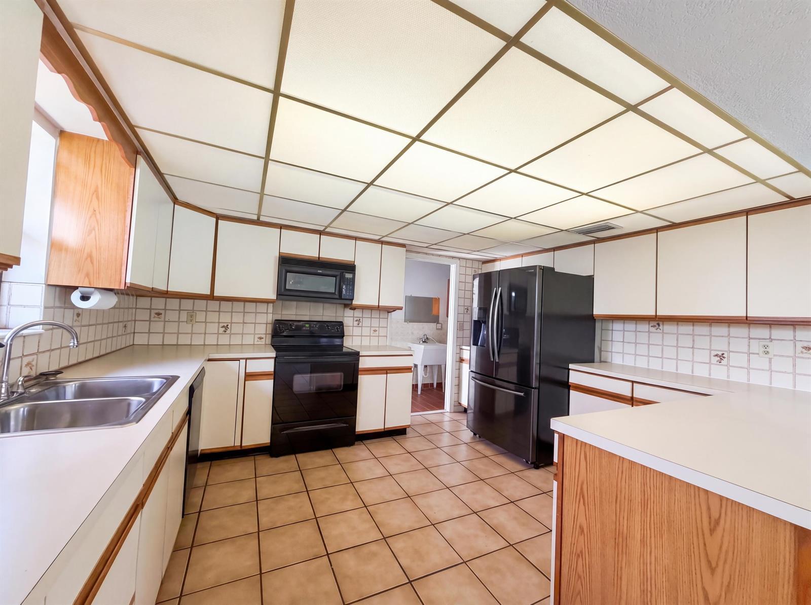 2026 Mark Drive, Lake Worth FL 33461 photo 2