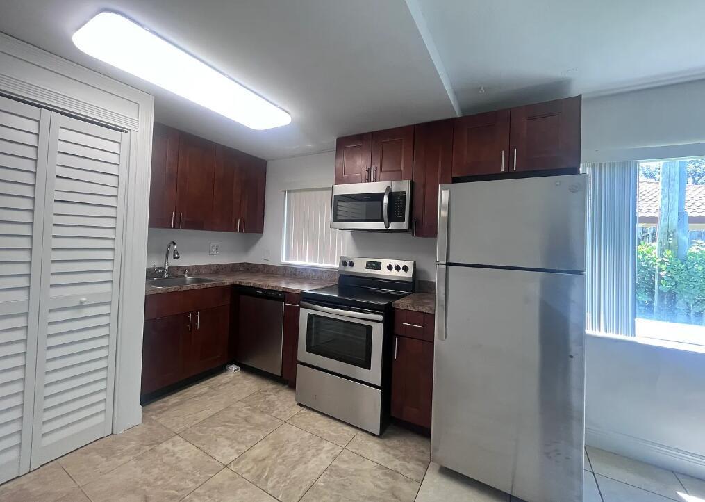 520 NE 44th Street, Boca Raton FL 33431 photo 4