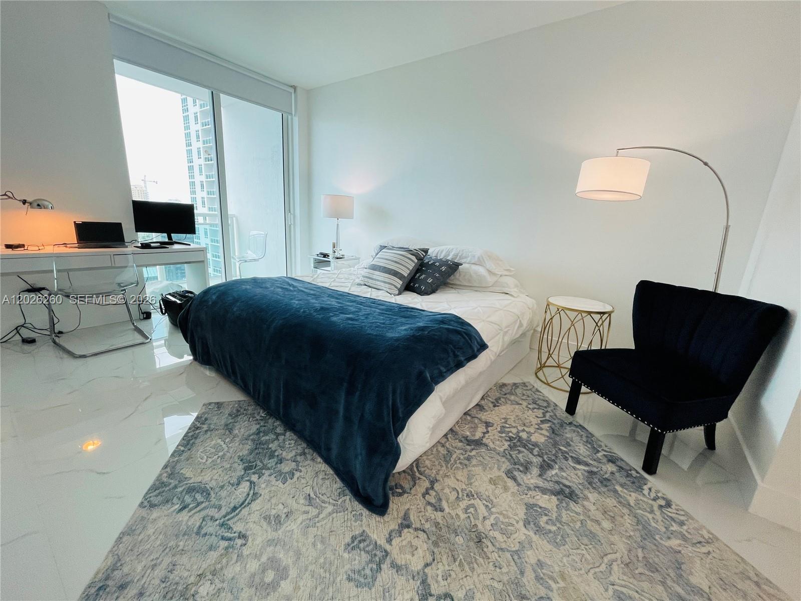 950 Brickell Bay Dr # 3207, Miami FL 33131 photo 5