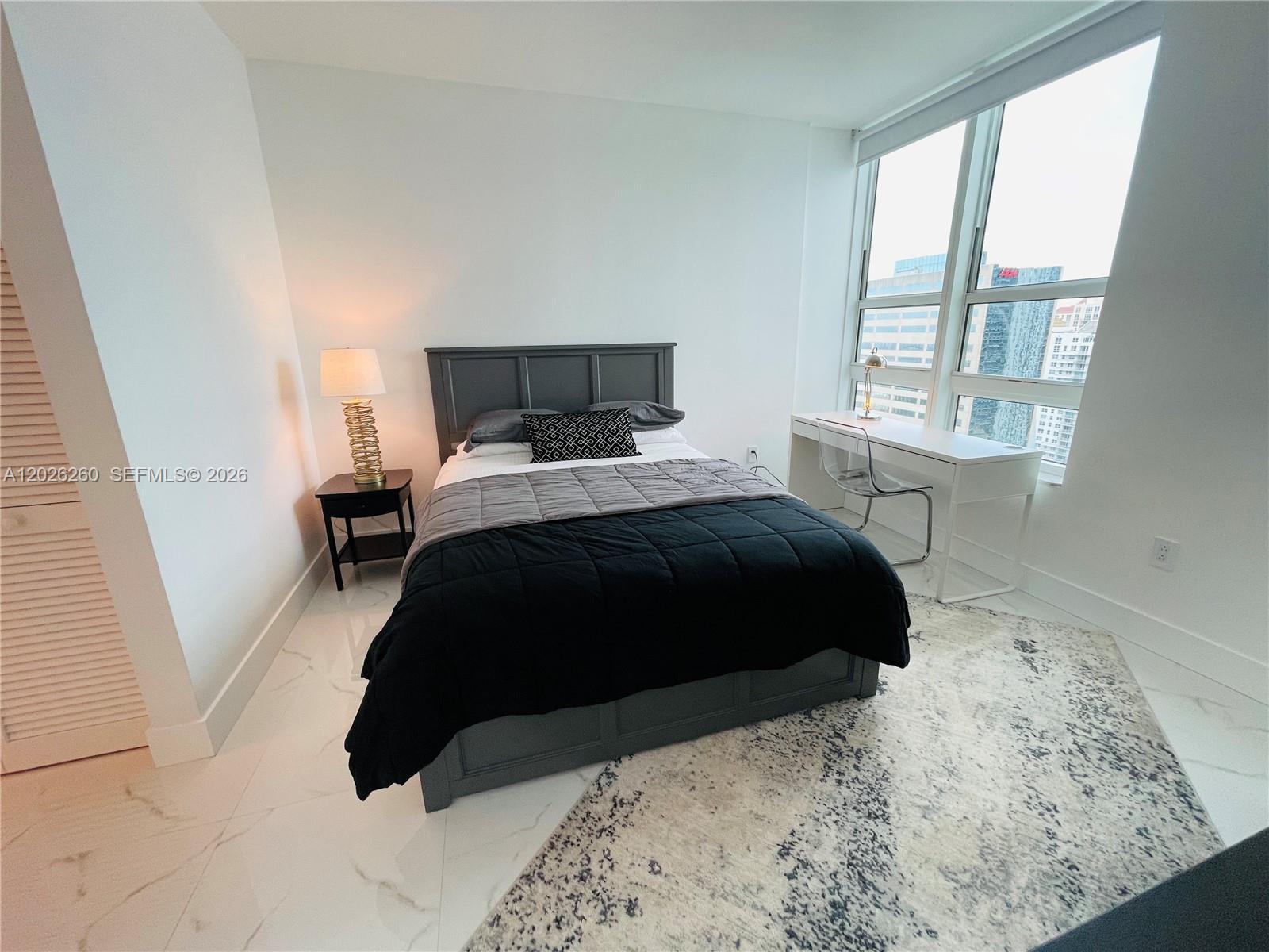 950 Brickell Bay Dr # 3207, Miami FL 33131 photo 4
