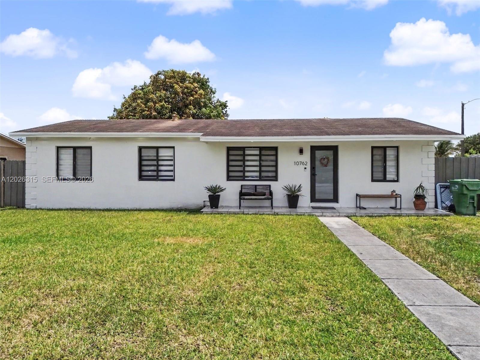 10762 SW 145th St, Miami FL 33176