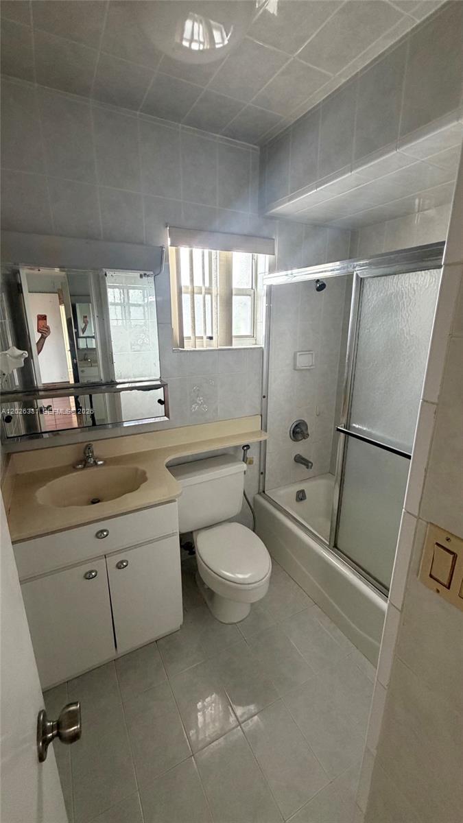 770 E 19th St # A, Hialeah FL 33013 photo 4