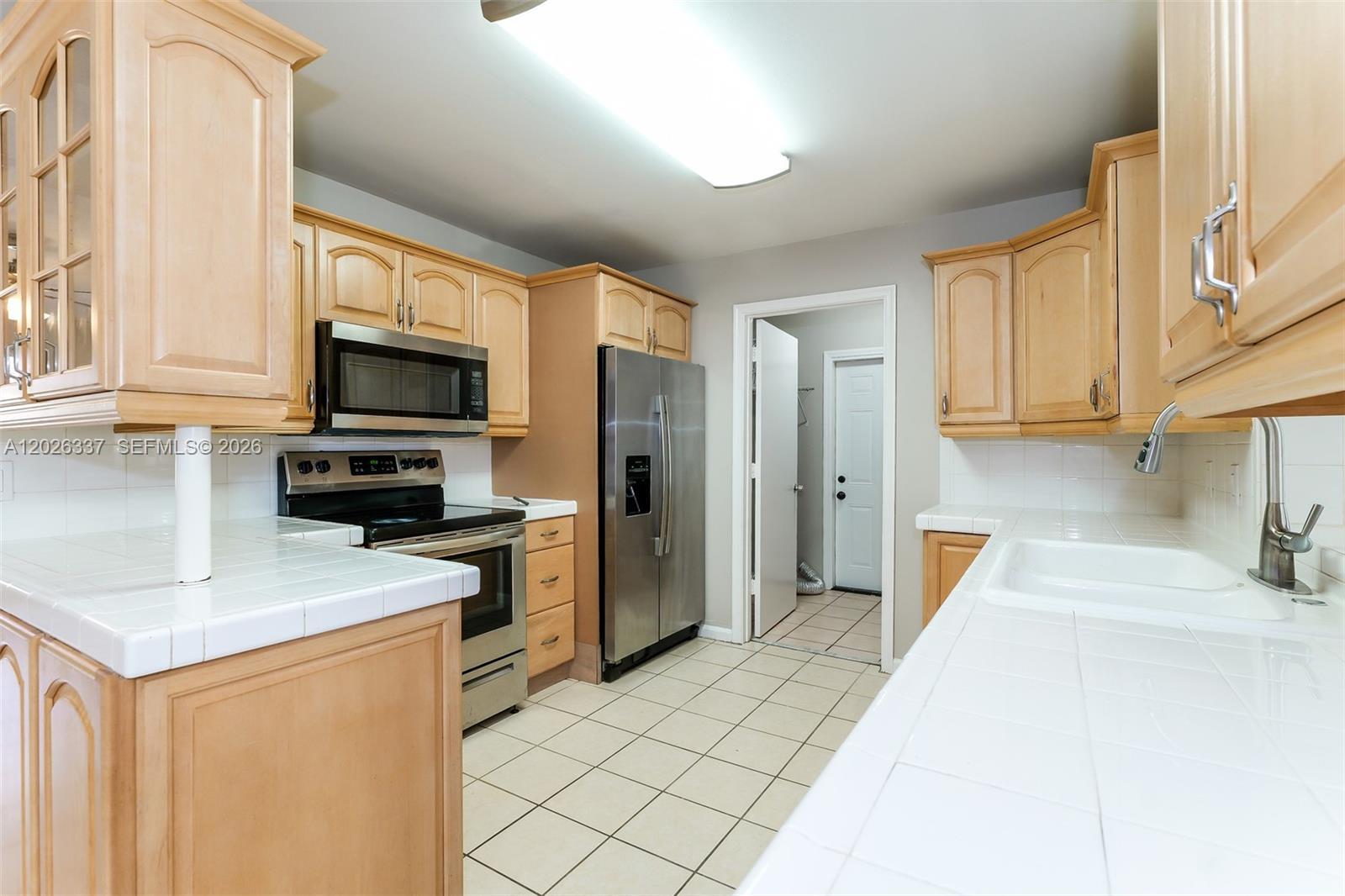 1389 Meadowbrook Dr, West Palm Beach FL 33417 photo 5