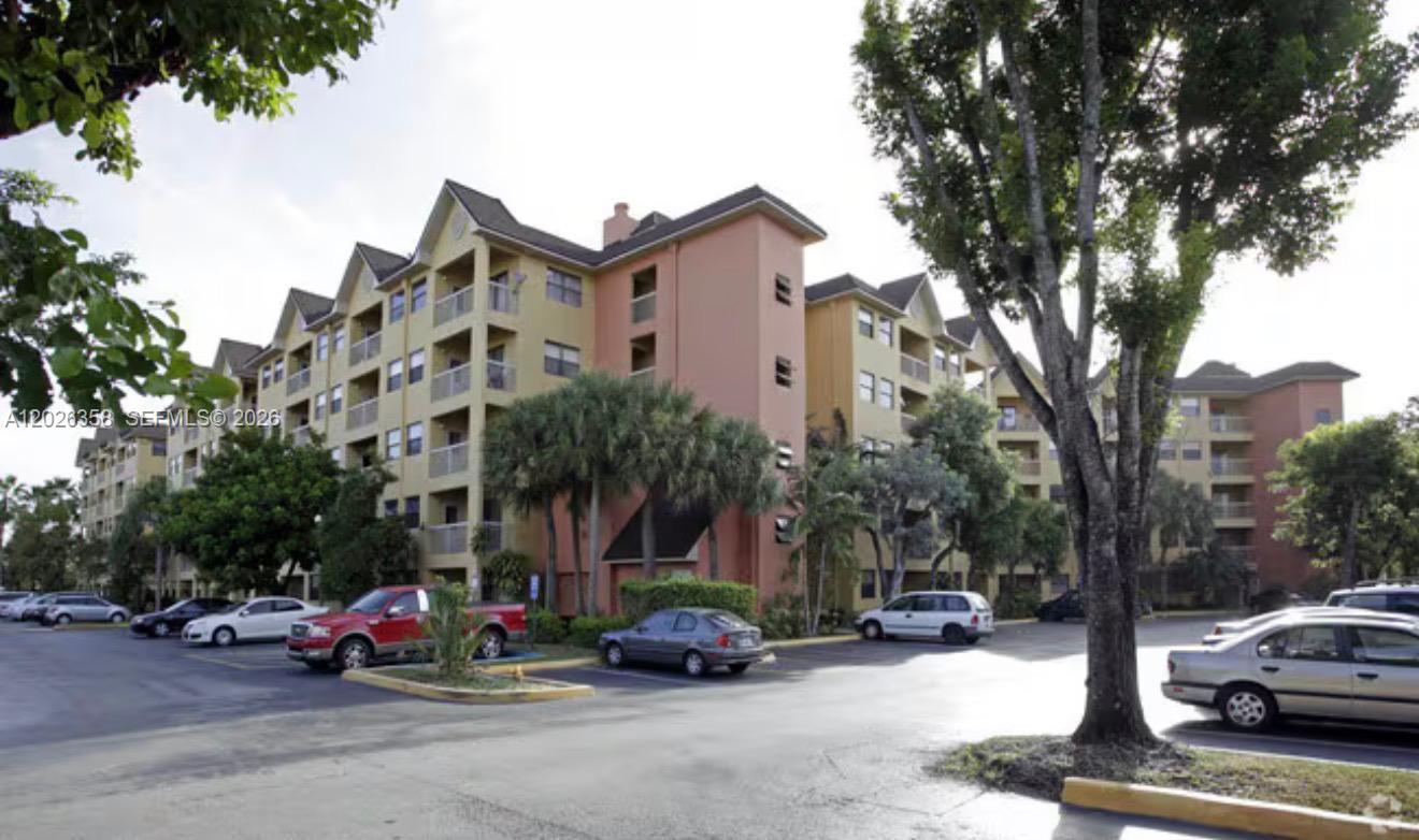 8290 Lake Dr # 143, Doral FL 33166 photo 3