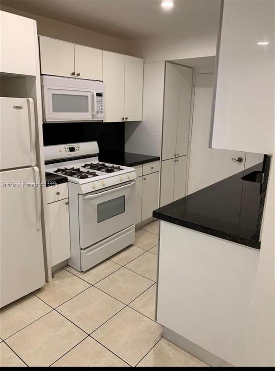 18101 NW 68th Ave # D202, Hialeah FL 33015