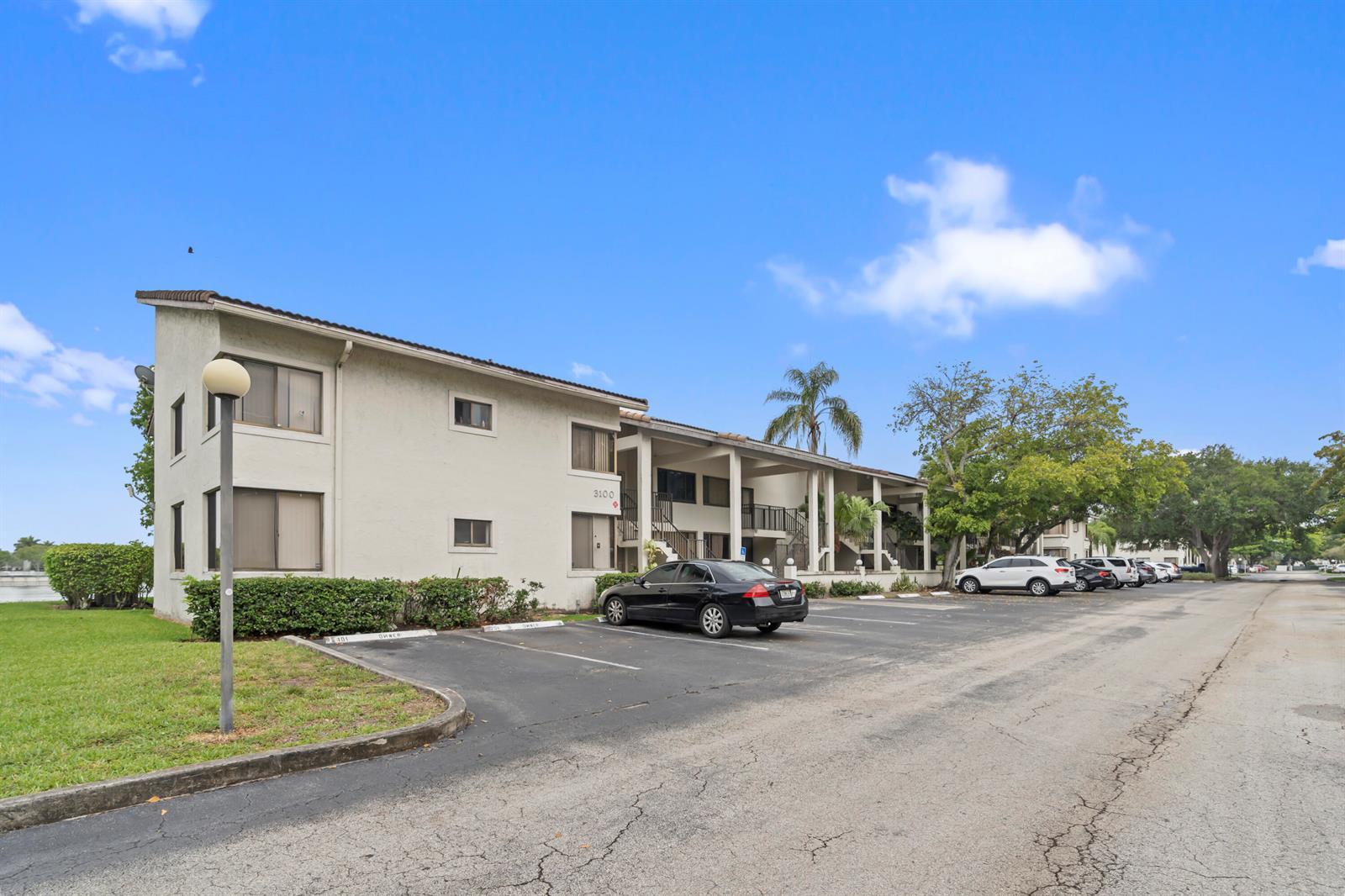 3100 NW 46th Street # 107, Oakland Park FL 33309