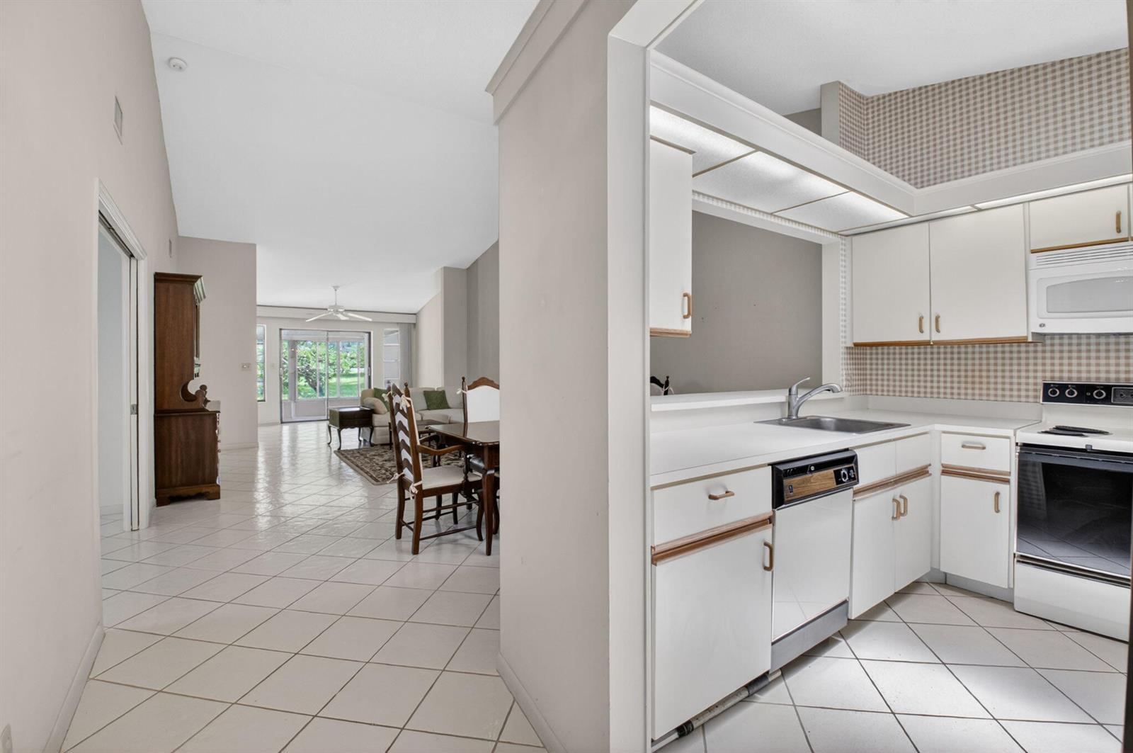 10939 Roebelini Palm Court # A, Boynton Beach FL 33437 photo 5