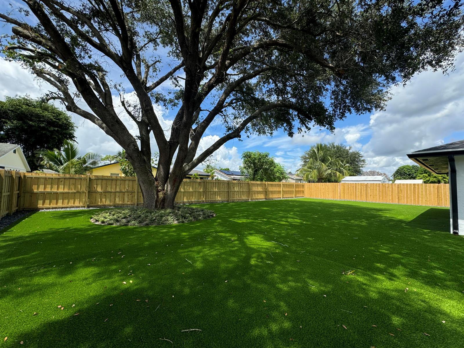 158 Cordoba Circle, Royal Palm Beach FL 33411 photo 2