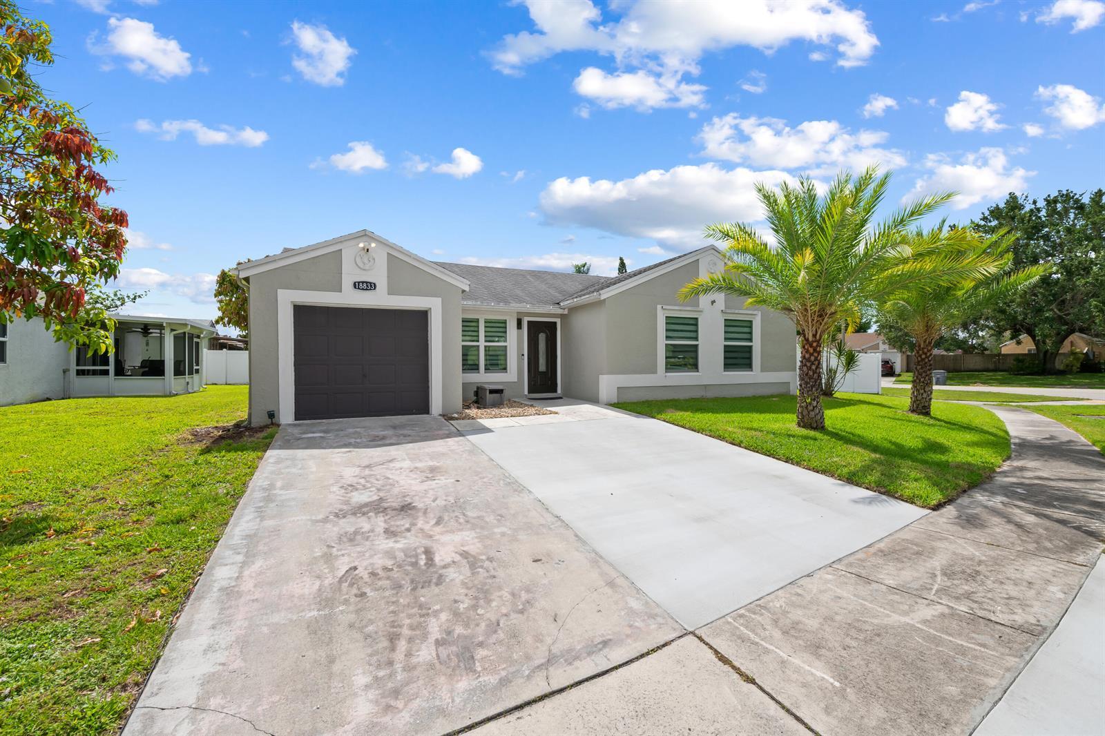 18833 Cloud Lake Circle, Boca Raton FL 33496