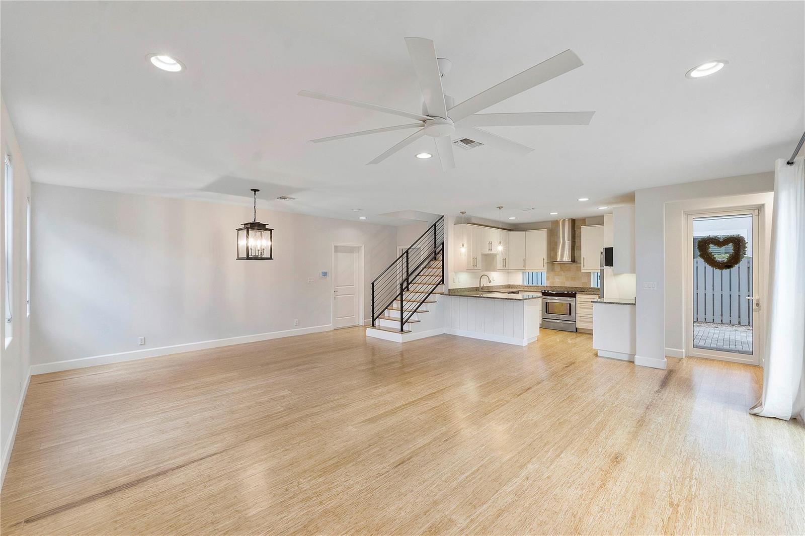 825 NE 17th Way, Fort Lauderdale FL 33304 photo 5