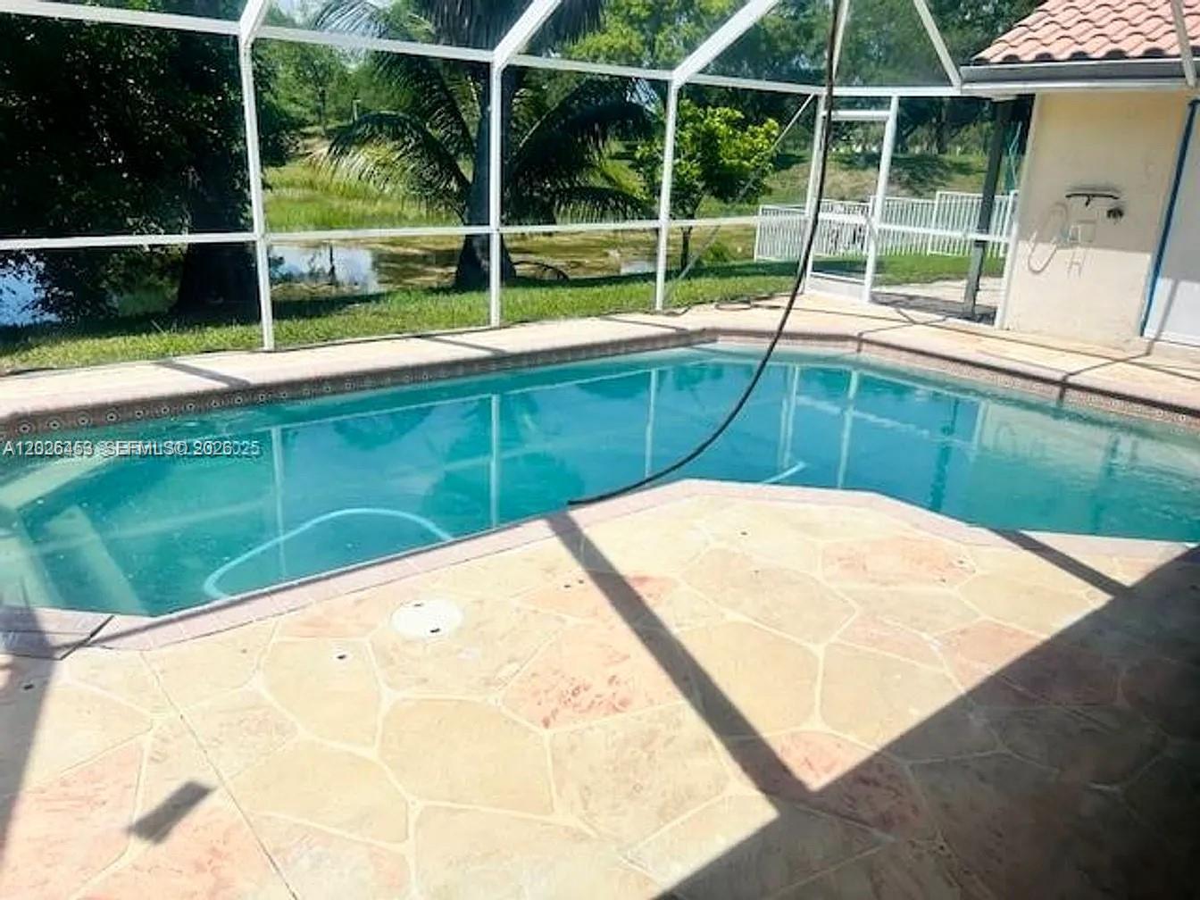 16373 NW 16th St, Pembroke Pines FL 33028 photo 2