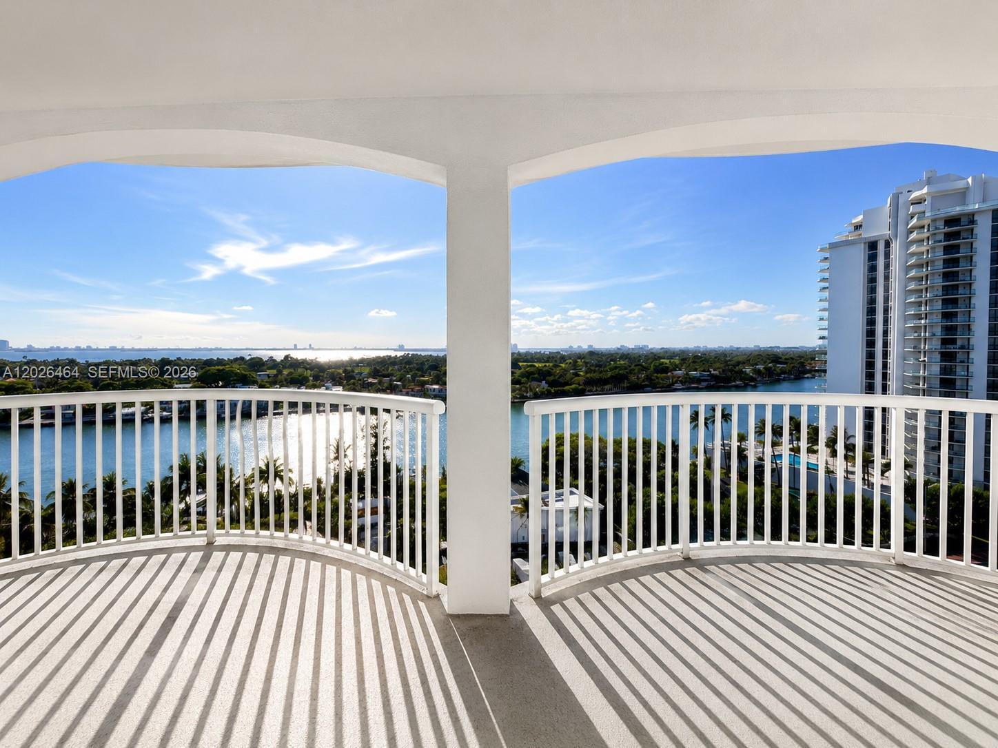 5401 Collins Ave # 1022, Miami Beach FL 33140 photo 2