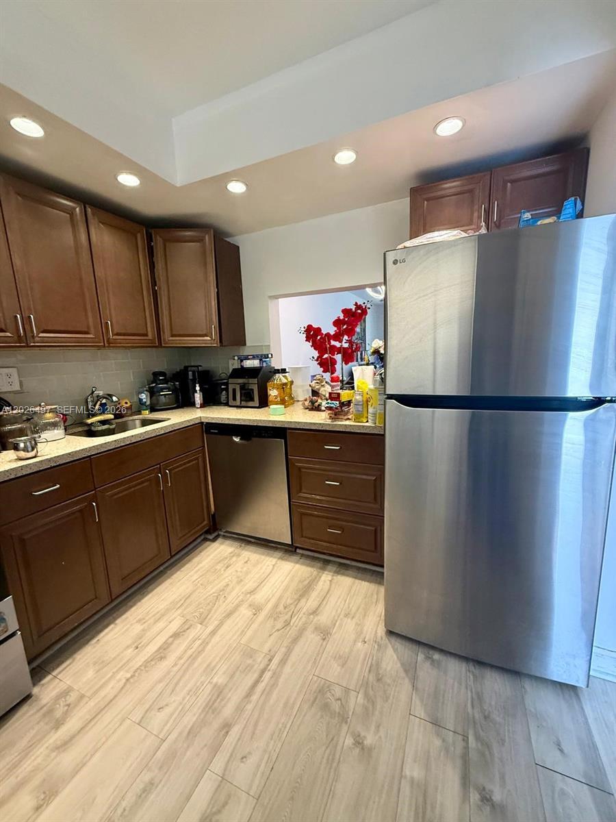 5985 Del Lago Cir # 215, Sunrise FL 33313 photo 3