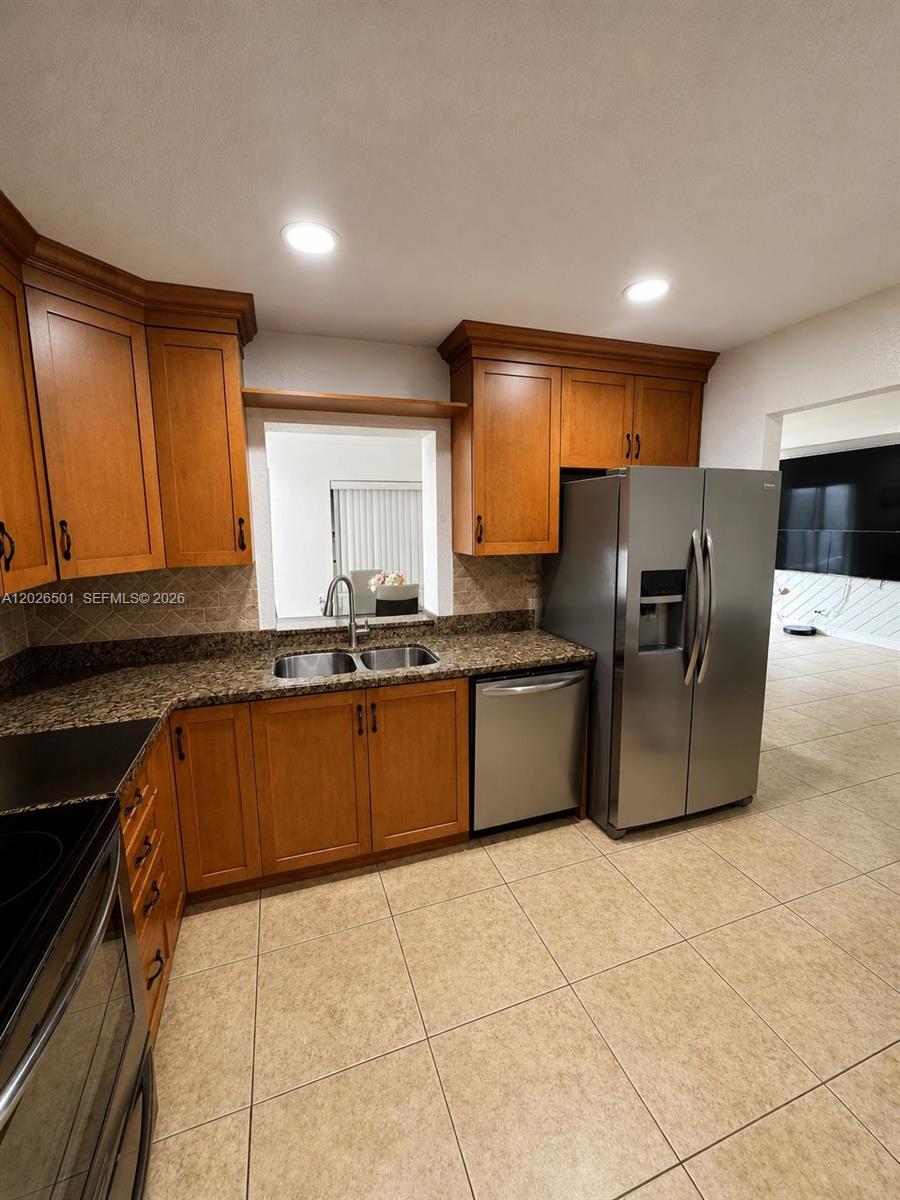 8303 SW 20th St, North Lauderdale FL 33068 photo 5