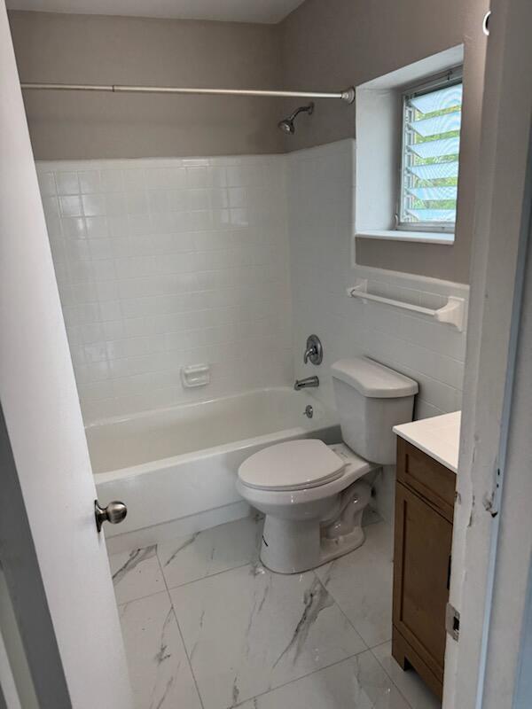 2285 NE 172nd Street # 12, North Miami Beach FL 33160 photo 3
