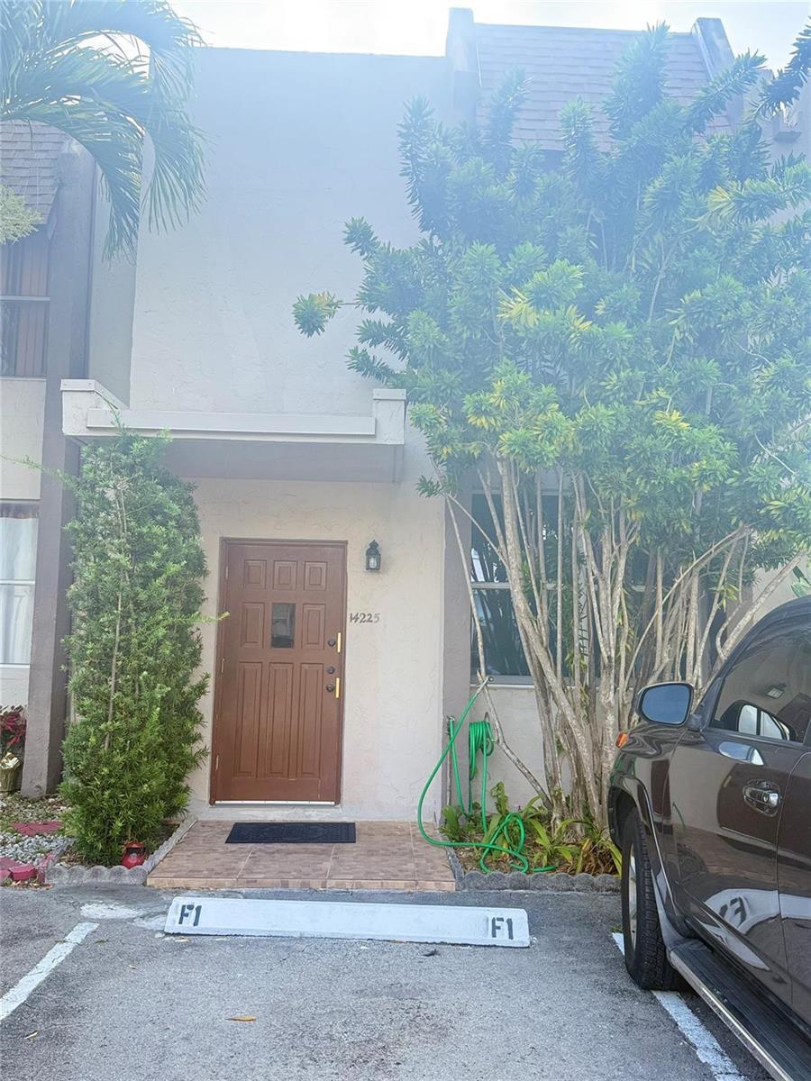 14225 Memorial Hwy 1f Highway # 1f, Miami FL 33161 photo 2