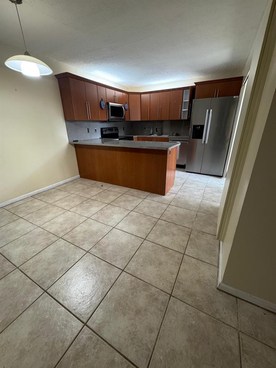 730 NW 98th Circle, Plantation FL 33324 photo 3