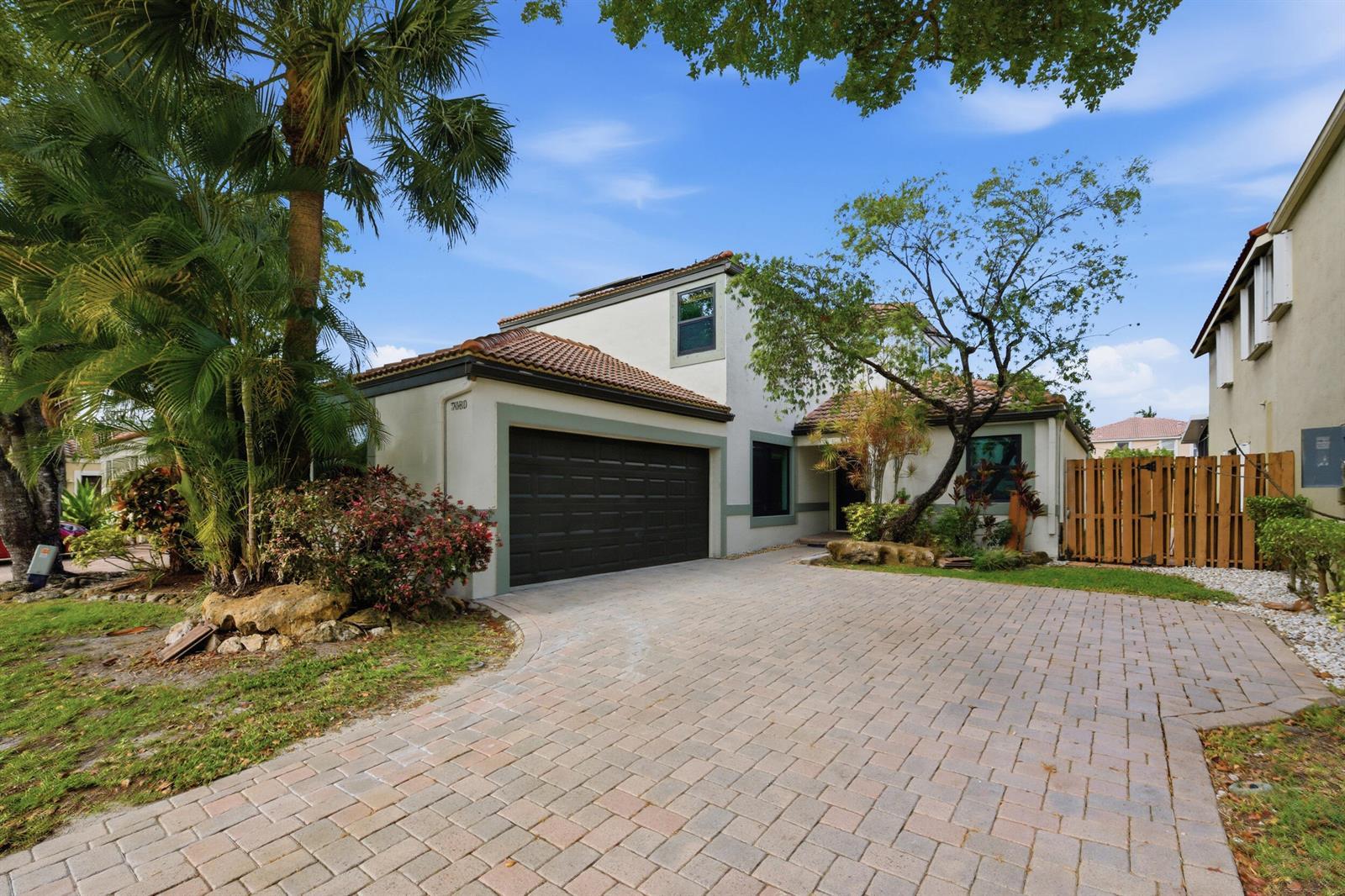 7680 NW 61st Terrace, Parkland FL 33067 photo 2