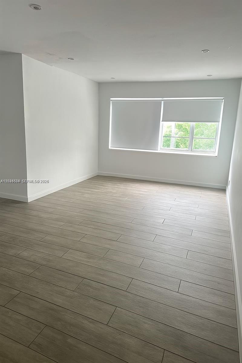 221 Meridian Ave # 309, Miami Beach FL 33139 photo 4