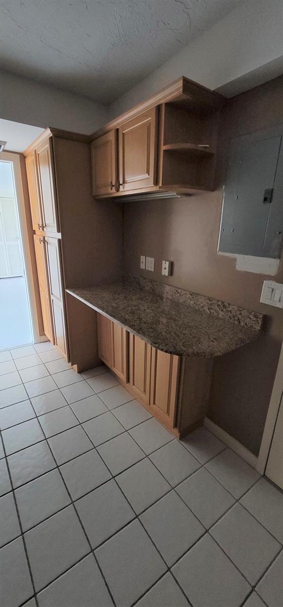 2425 Presidential Way # 402, West Palm Beach FL 33401 photo 5