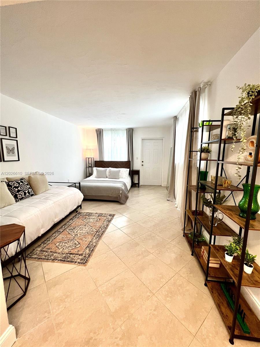 919 Michigan Ave # 1, Miami Beach FL 33139