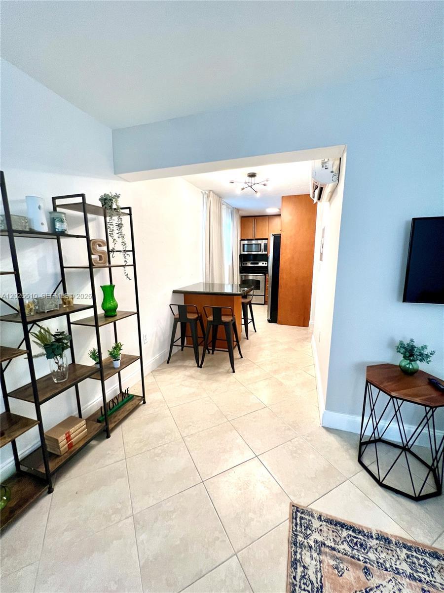 919 Michigan Ave # 1, Miami Beach FL 33139 photo 5