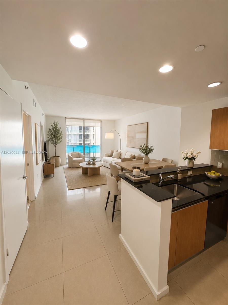 1060 Brickell Ave # 3915, Miami FL 33131 photo 2