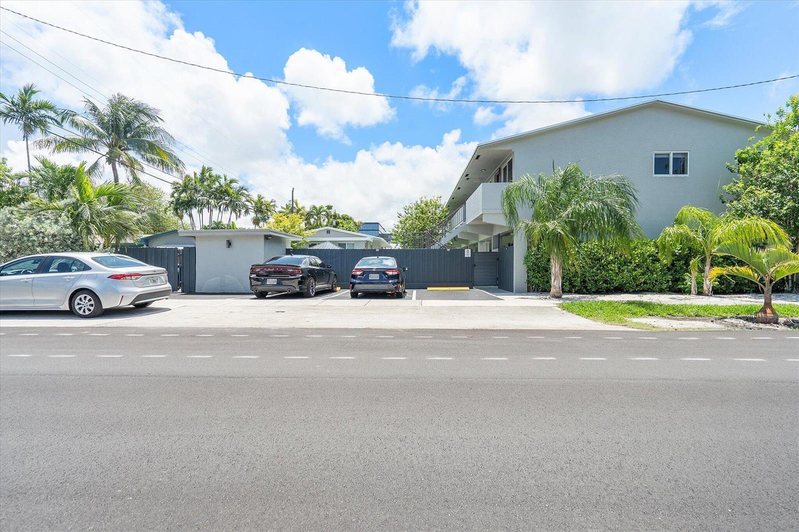720 NE 7th Street # 9, Hallandale Beach FL 33009 photo 2