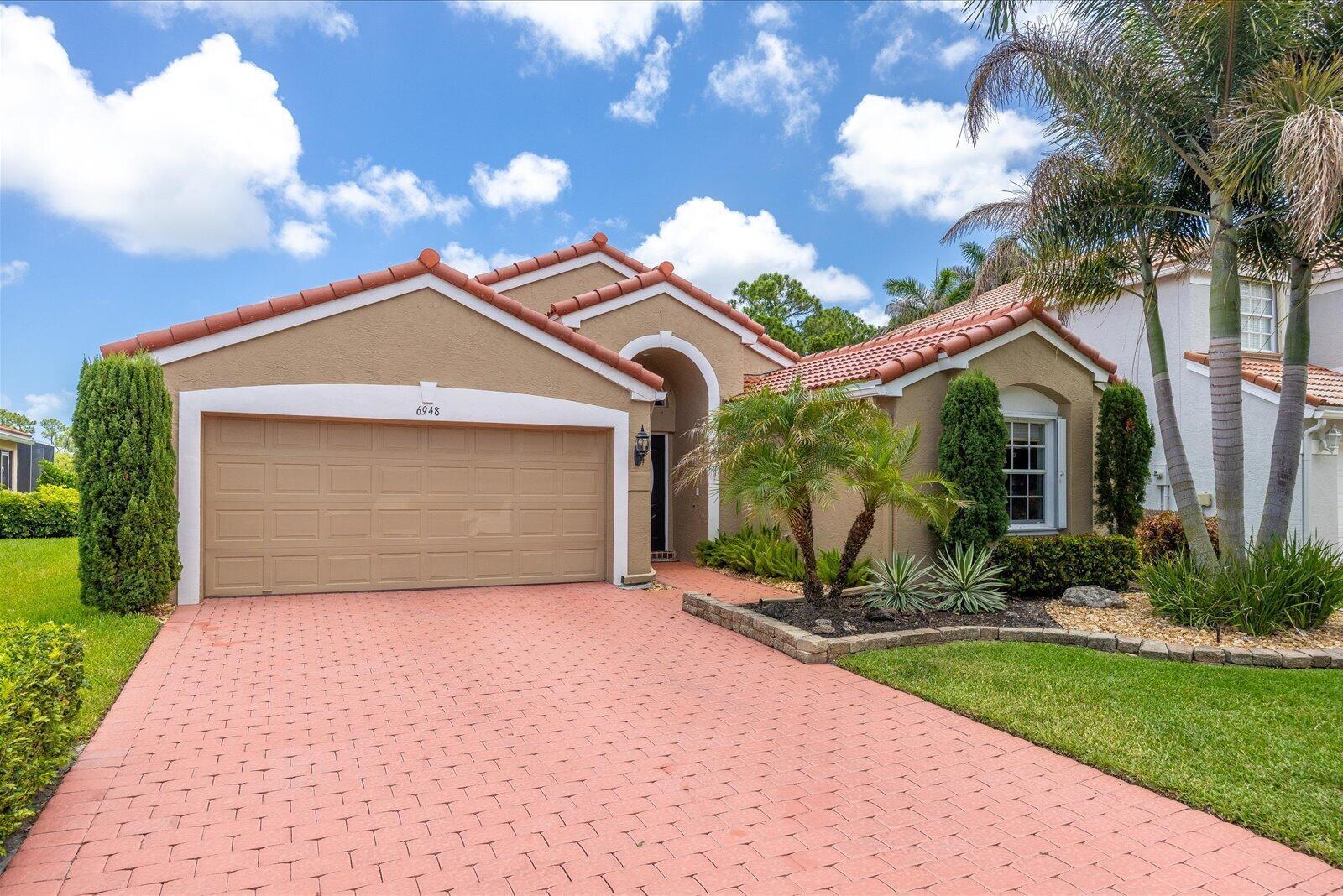 6948 SE Twin Oaks Circle, Stuart FL 34997 photo 2