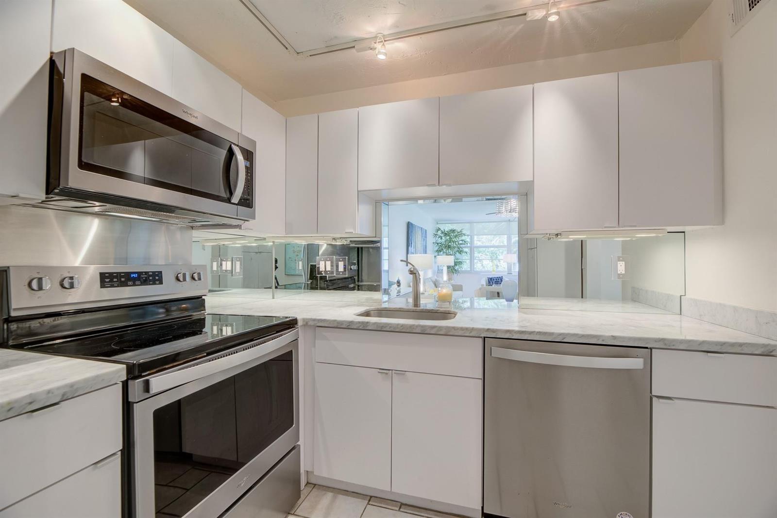 1160 N Federal Highway # 215, Fort Lauderdale FL 33304 photo 3