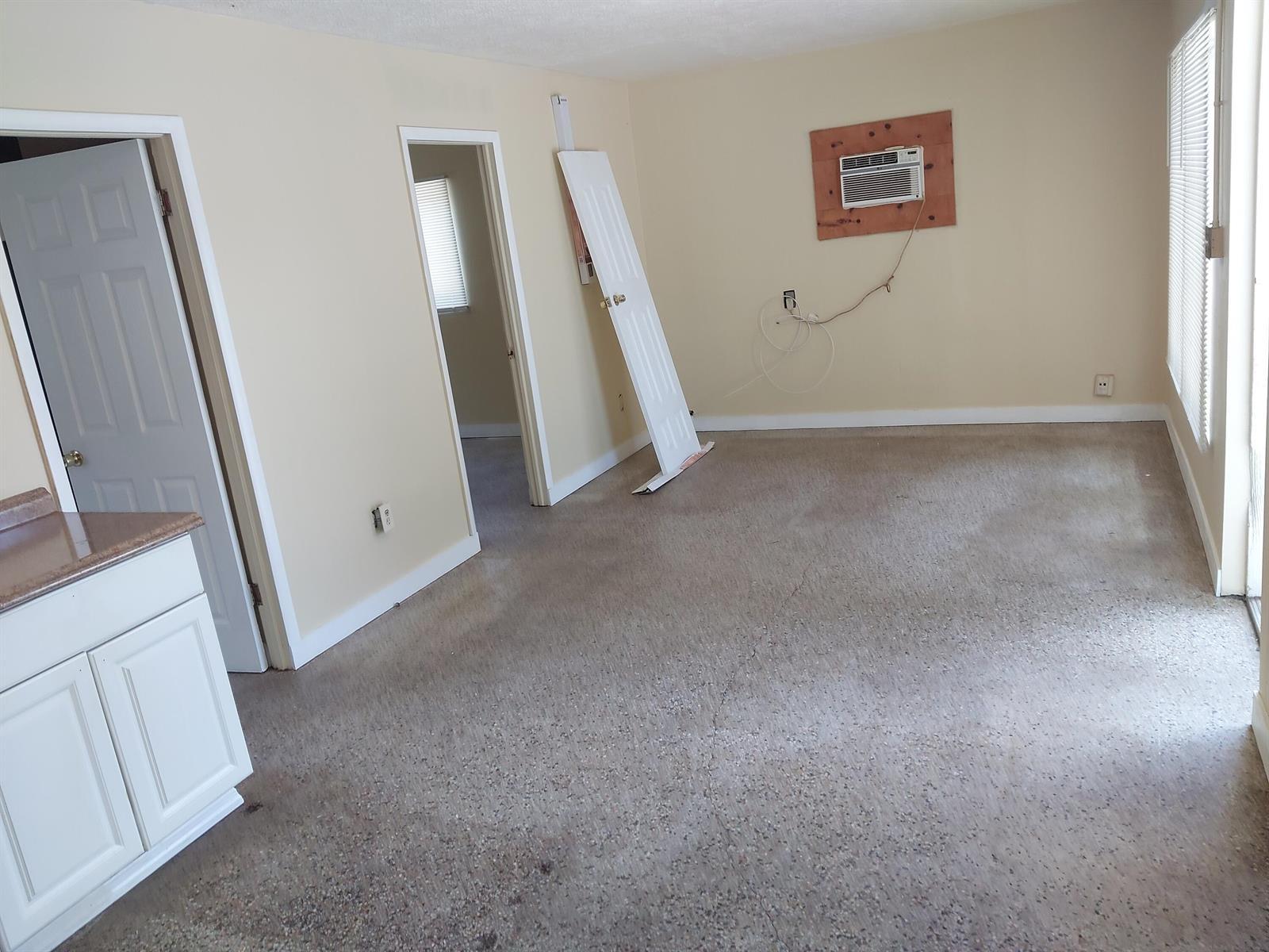 2107 San Marcos Avenue, Fort Pierce FL 34946 photo 3