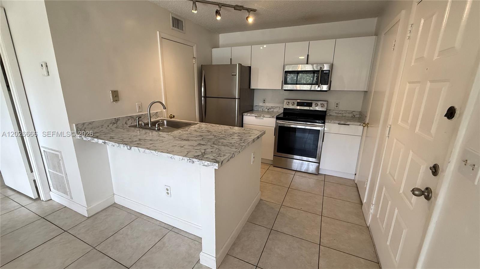 4581 W Mcnab Rd # 20, Pompano Beach FL 33069 photo 2