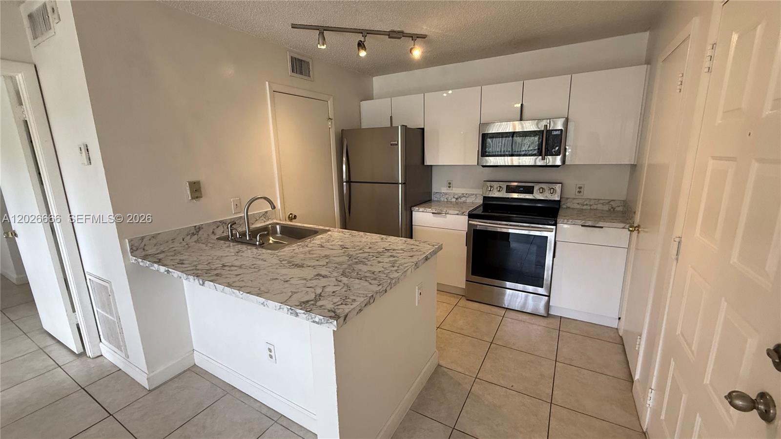 4581 W Mcnab Rd # 20, Pompano Beach FL 33069 photo 3