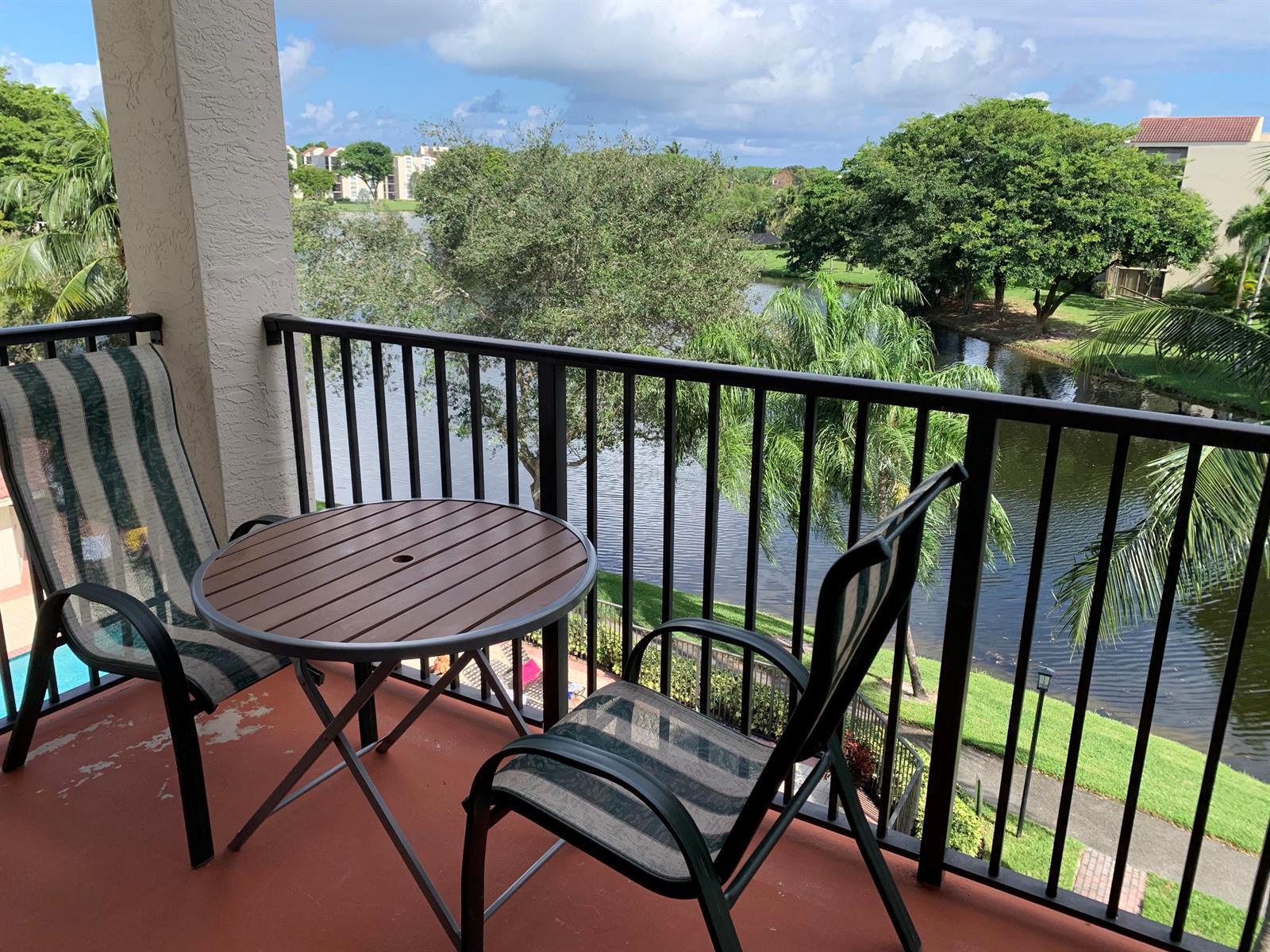 2105 Lavers Circle # 407, Delray Beach FL 33444 photo 2