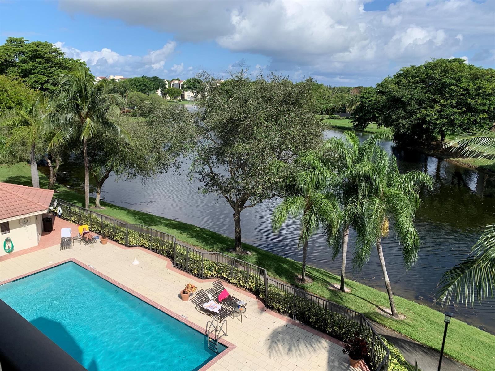 2105 Lavers Circle # 407, Delray Beach FL 33444